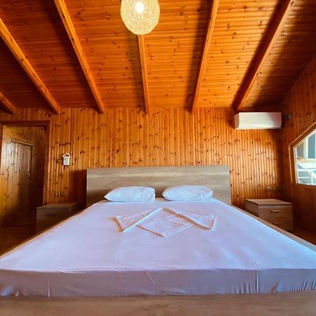Wild Villa Apartments ซารานเดอ ภายนอก รูปภาพ