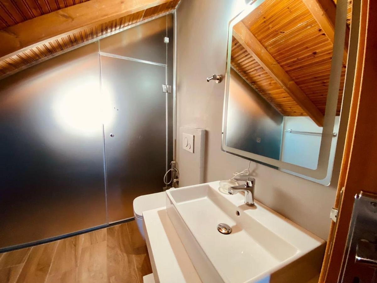 Wild Villa Apartments ซารานเดอ ภายนอก รูปภาพ