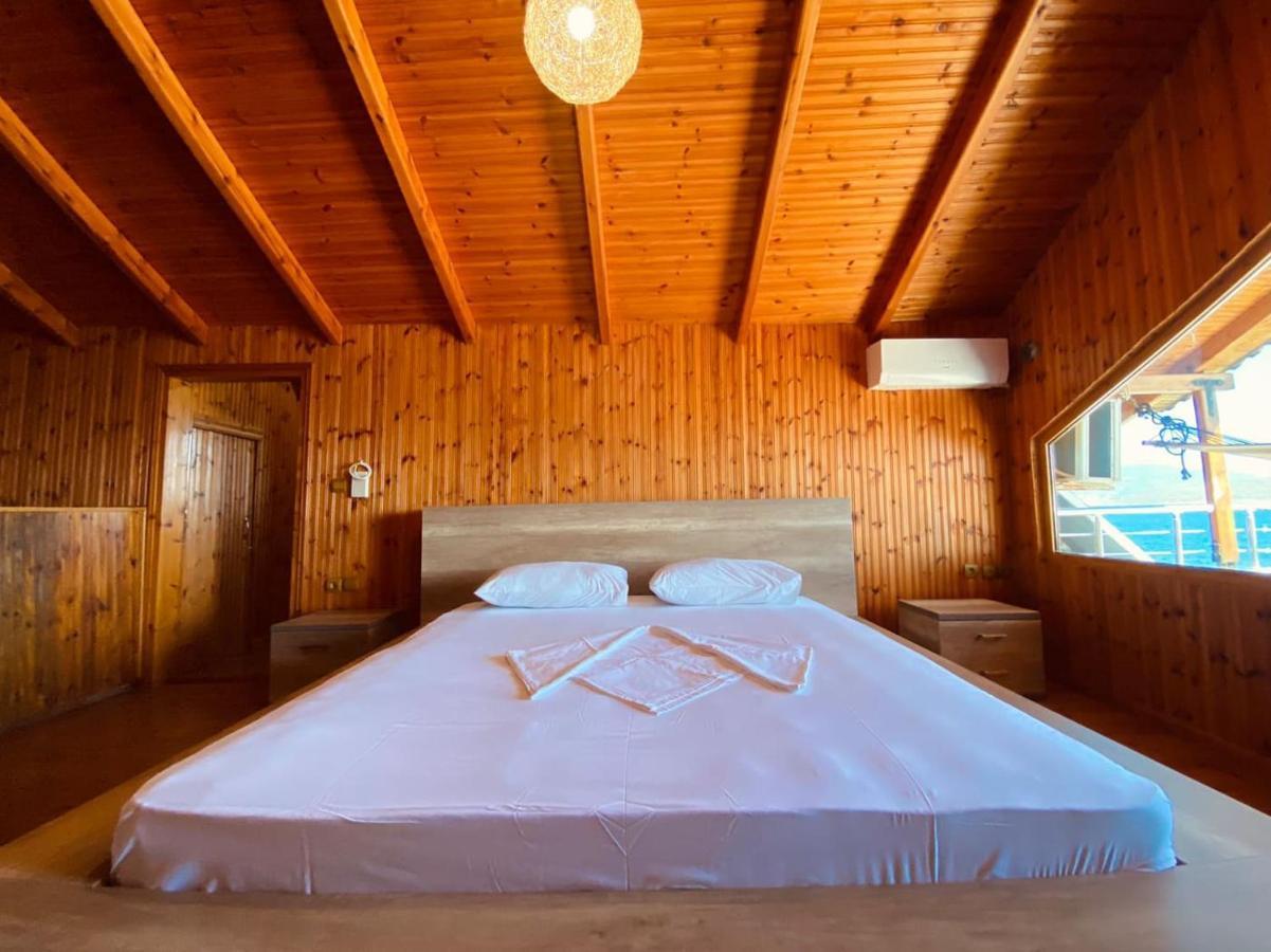 Wild Villa Apartments ซารานเดอ ภายนอก รูปภาพ