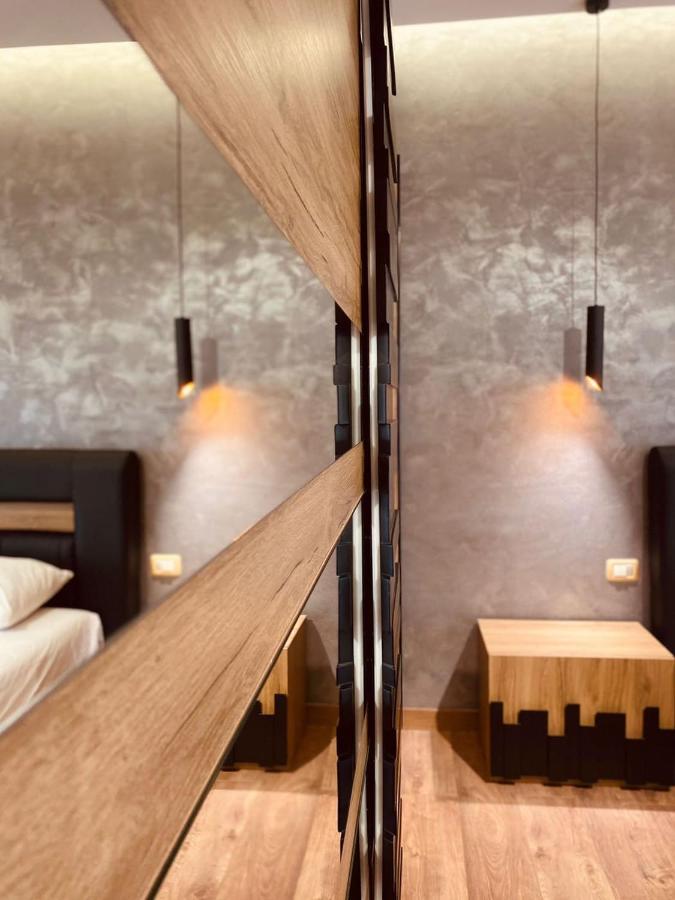 Wild Villa Apartments ซารานเดอ ภายนอก รูปภาพ
